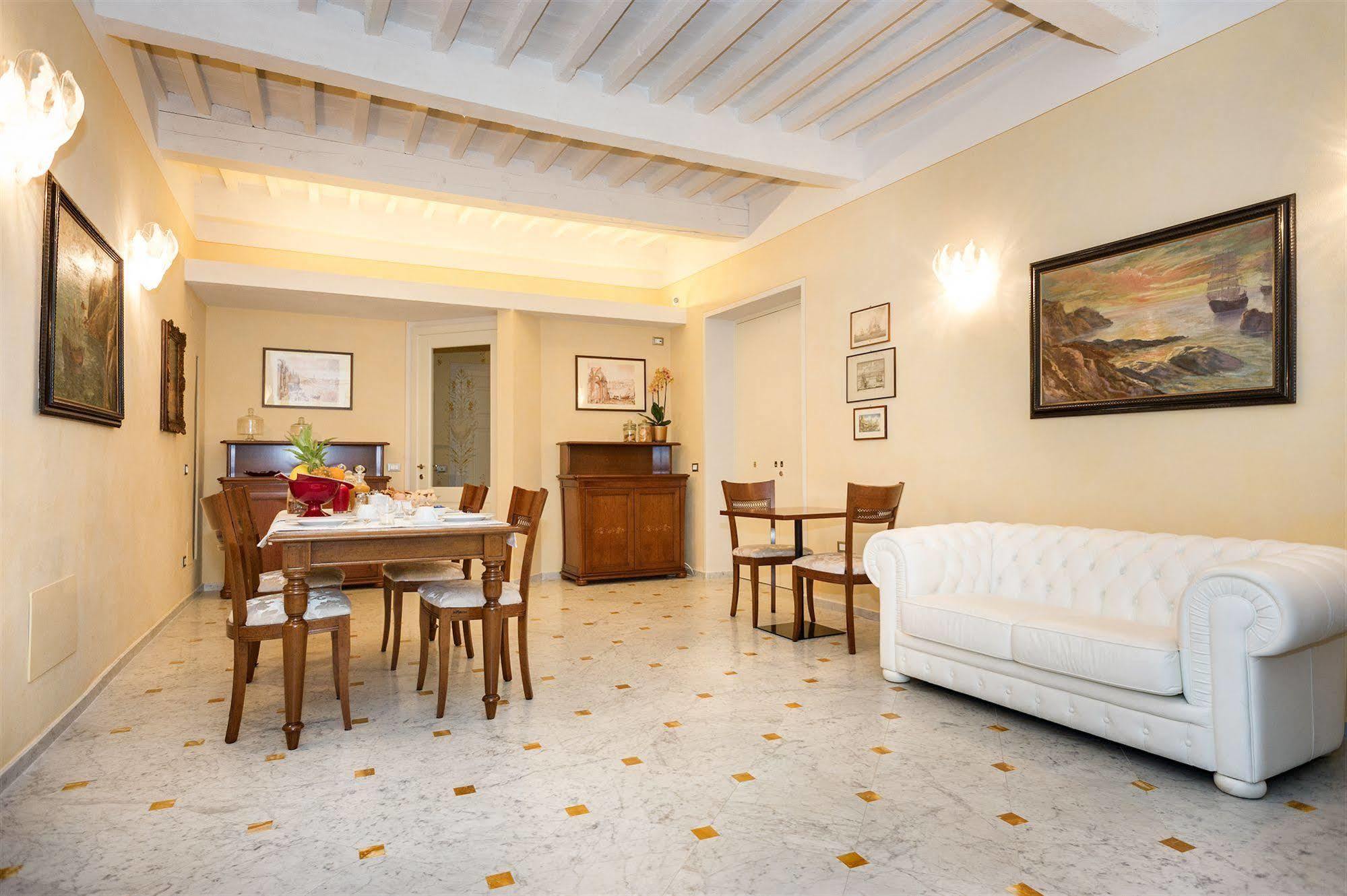 Relais Dei Mercanti B&B And Suites Pisa Exterior photo