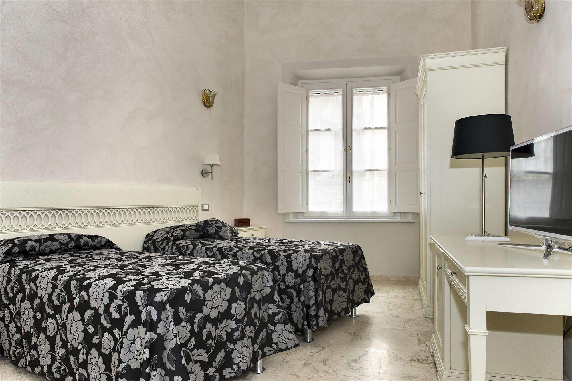Relais Dei Mercanti B&B And Suites Pisa Exterior photo