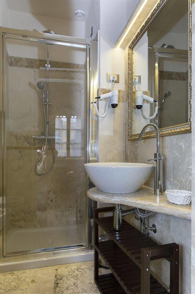 Relais Dei Mercanti B&B And Suites Pisa Exterior photo